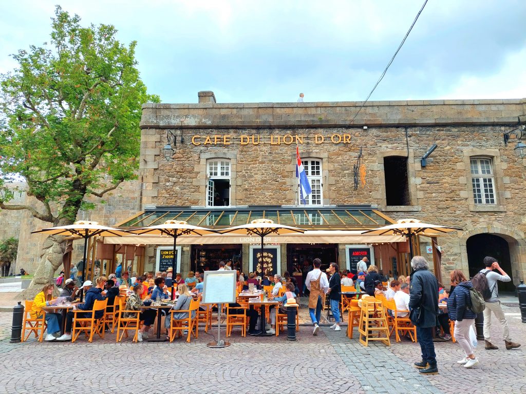 Cafe Du Lion D'or in St Malo